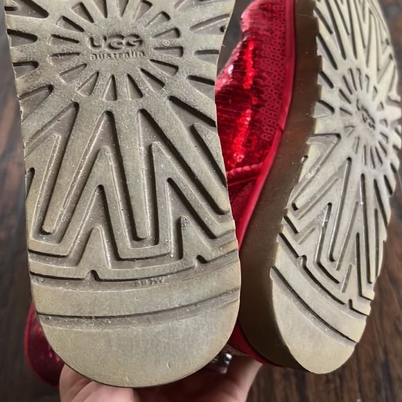 Ugg Red Sequin Sparkle Limited Holiday Edition Boots size 8 in EUC - Picture 8 of 9